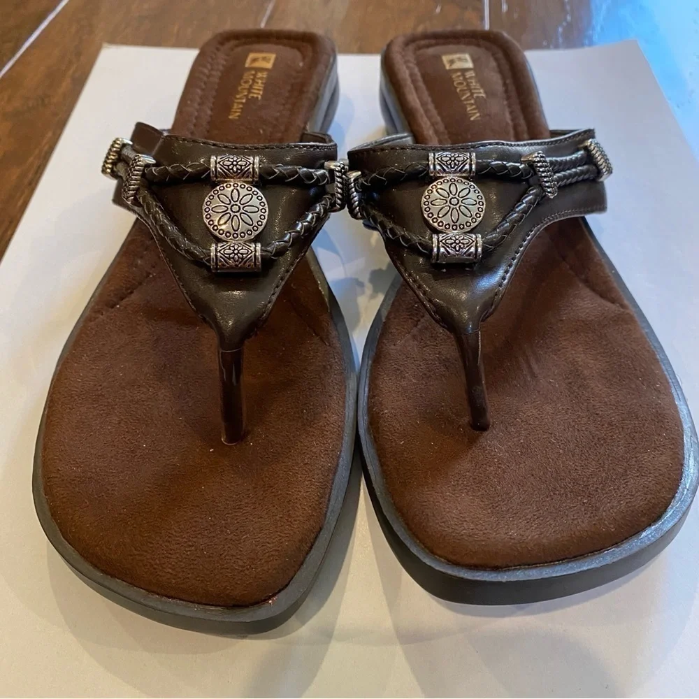 EUC White Mountain 9 Beaded Sandal - Picture 3 of 9